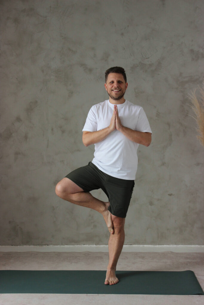 szemelyes-gerincjoga-ora-nyugodt-kornyezetben_desktop Személyes gerincjóga óra nyugodt környezetben